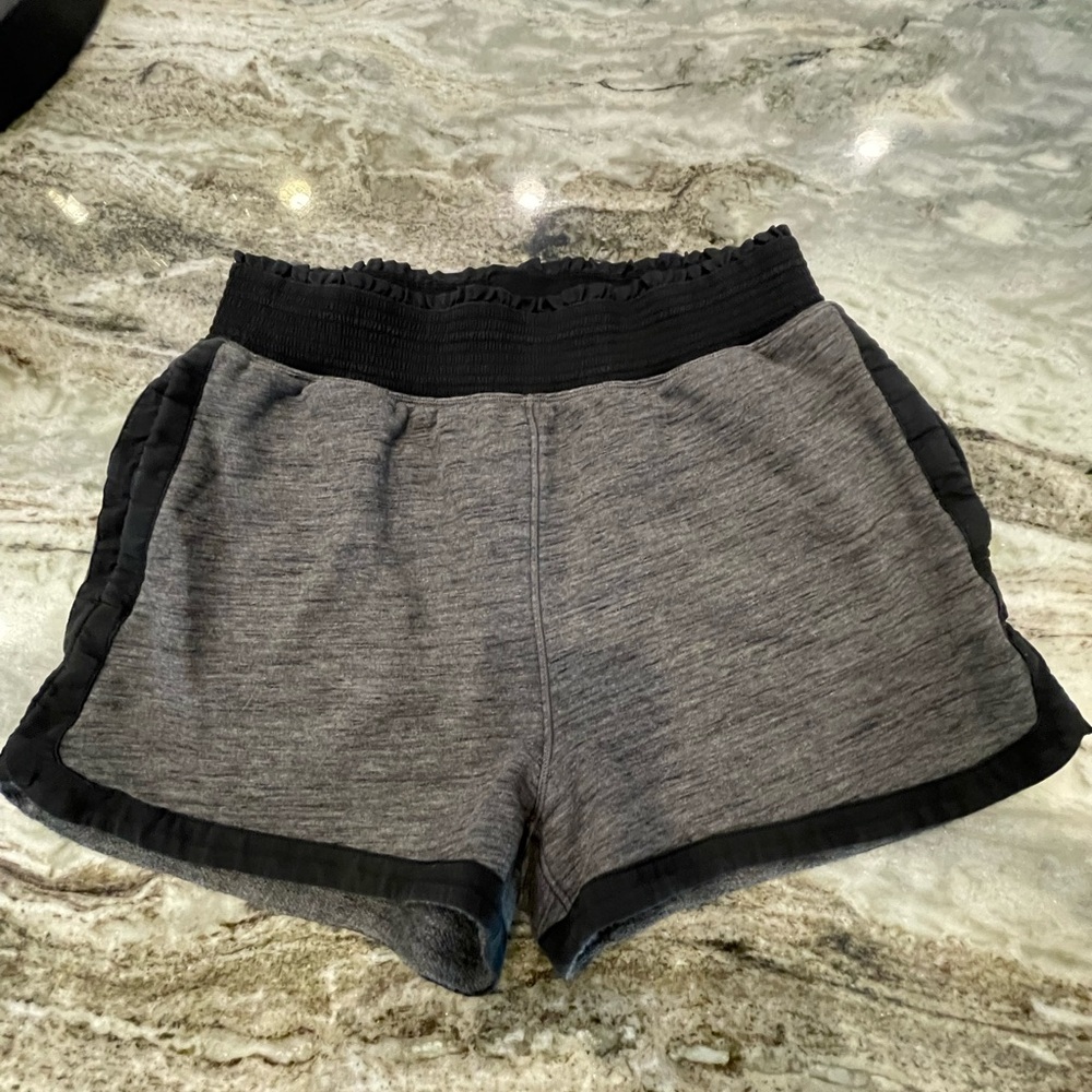Lululemon retro  rare shorts 8